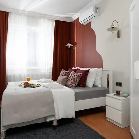 Charming Garden - Near Nisantasi - 1br Apartamento *