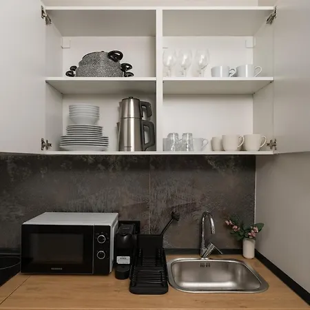 Charming Garden - Near Nisantasi - 1br Estambul