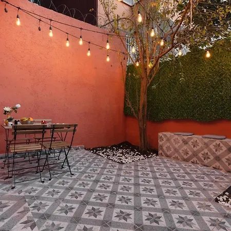 Charming Garden - Near Nisantasi - 1br Apartamento